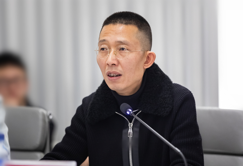何平_副本_副本.jpg